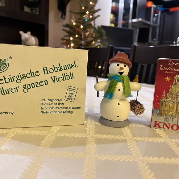 Kuhnert Christmas Snowman Smoker Wood Gatherer - Picture 1 of 9